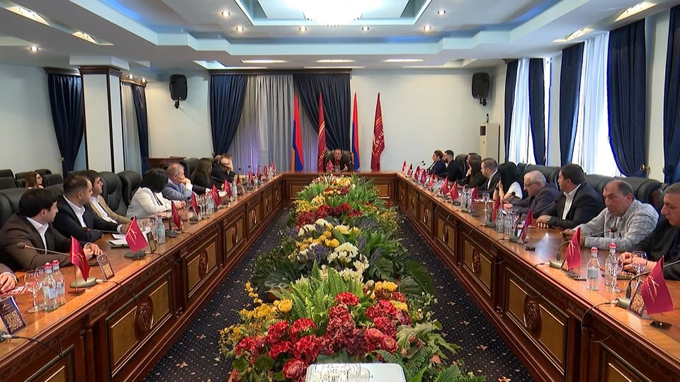«Բարգավաճ Հայաստան» կուսակցության թիմակիցների հետ քննարկել ենք առաջիկա քայլերը