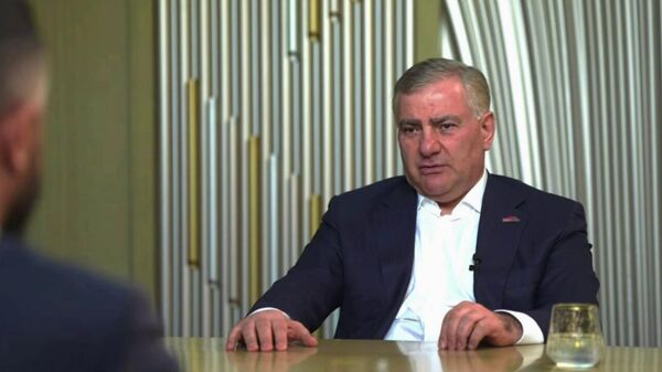 Սամվել Կարապետյանին չթույլատրվեց այցելել հոր գերեզմանին