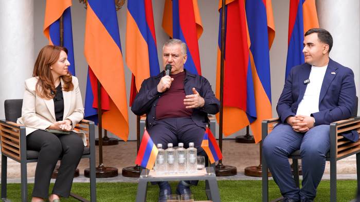 Սամվել Կարապետյանը` Բաքվում պահվող հայ գերիներին վերադարձնելու մասին