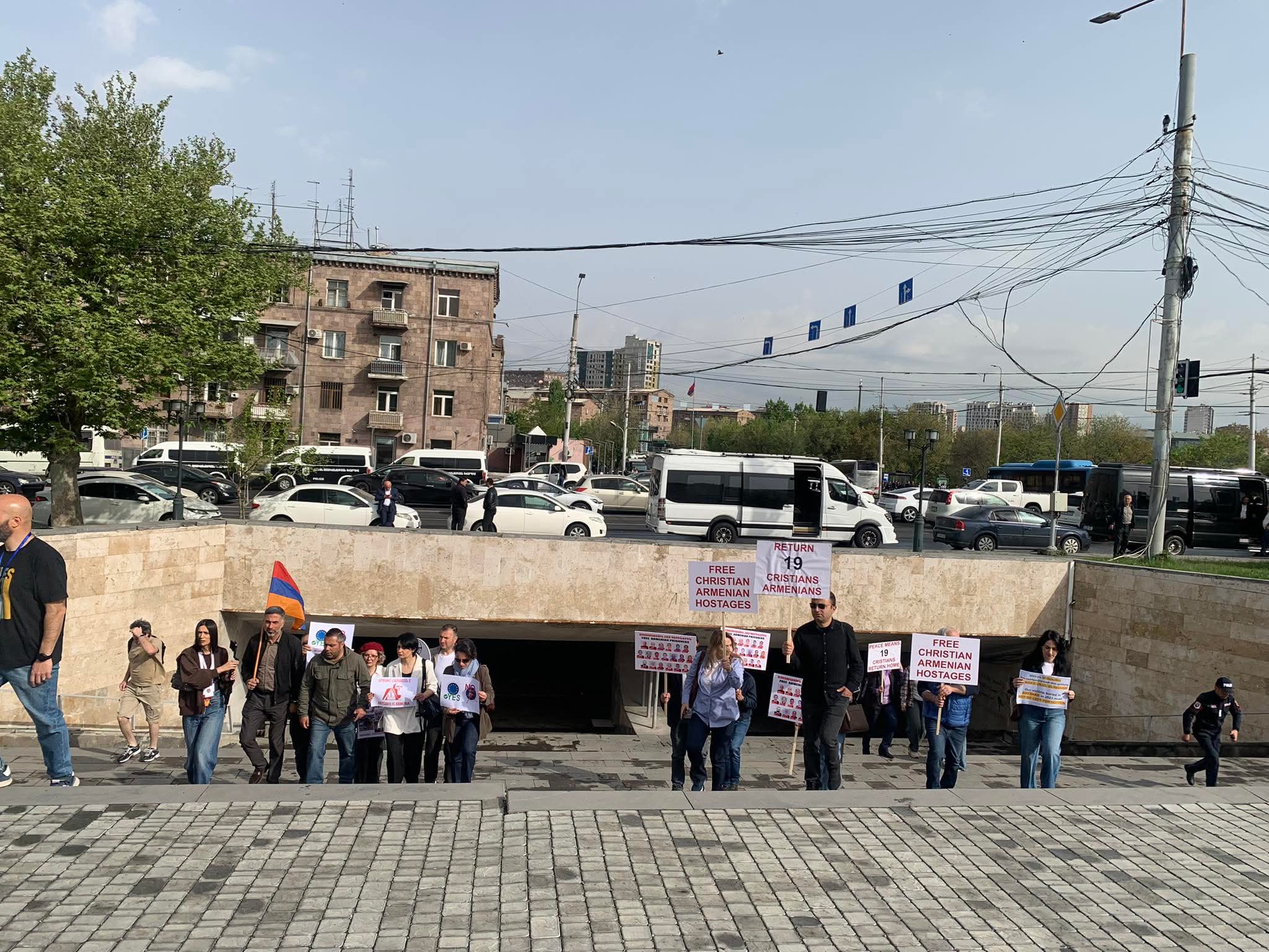 Տեր կանգնենք ժողովրդավարությանը և իրավունքներին. Ակցիա է մեկնարկել