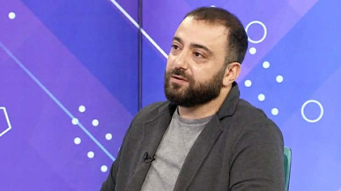 Խորեն Լևոնյանին Հանրային հեռուստաընկերությունն աշխատանքից ազատել է, քանի որ նա հրաժարվել է ծաղրել գուսաններին