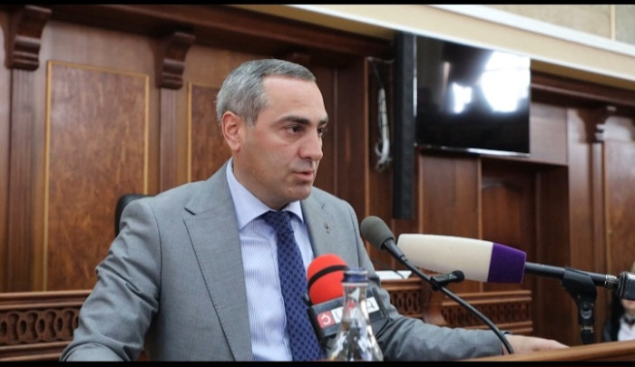 Գյումրու քաղաքապետին փոխարինողը հրապարակայնորեն հակադարձեց Փաշինյանին