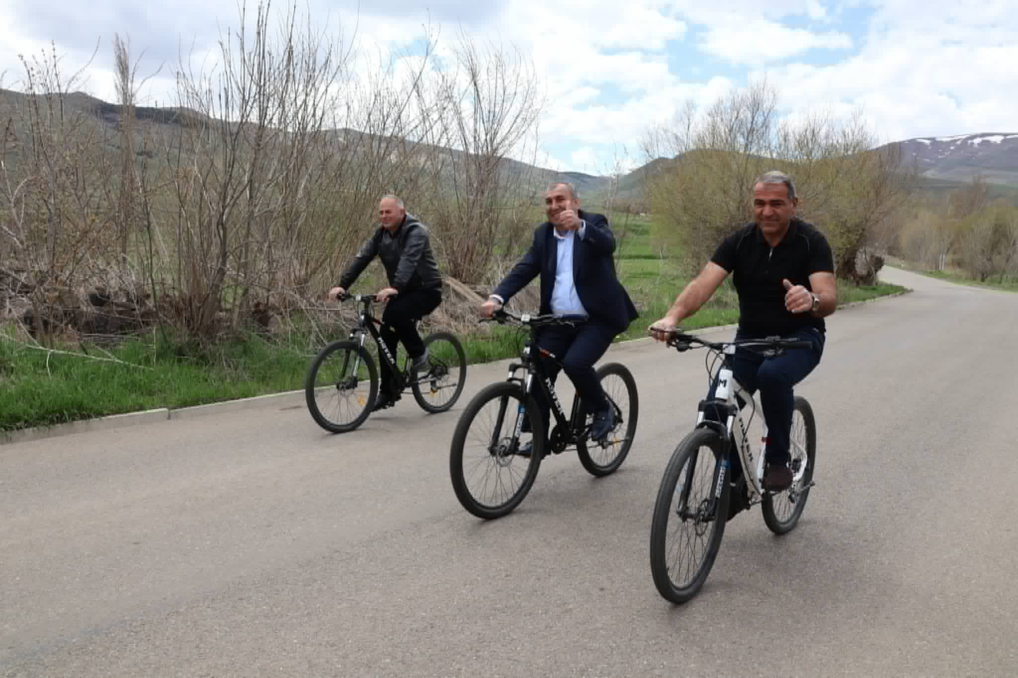 Սպիտակի քաղաքապետն էլ էր հեծանվորդների մեջ