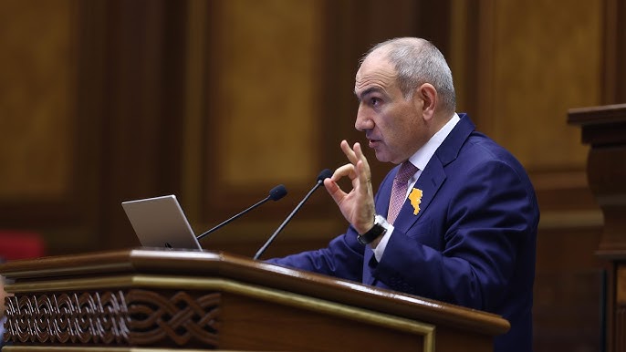 Ծնկած ապրում ենք հենց Նիկոլի օրոք