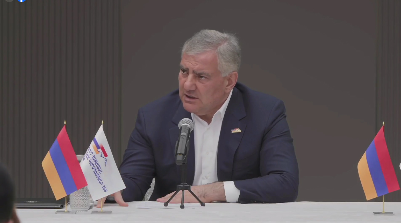 «Հրապարակ». Այդ փոքրիկ շանտաժիստին պետություն են վստահել, ինձ ինչո՞ւ չպետք է վստահեն