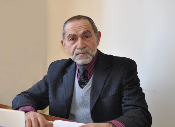 Դուք ընդհանրապես ո՞վ եք, ի՞նչ եք ձեզնից ներկայացնում