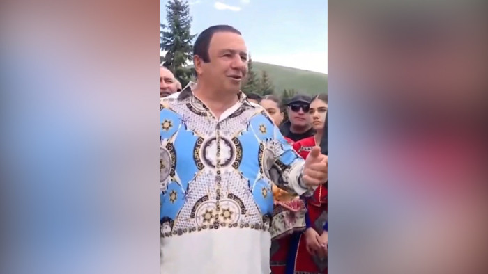 Հիմա ստեղ ՔՊ-ից էլ մարդ կա, համարձակություն ունի թող ասի` ով ա. Ծառուկյան