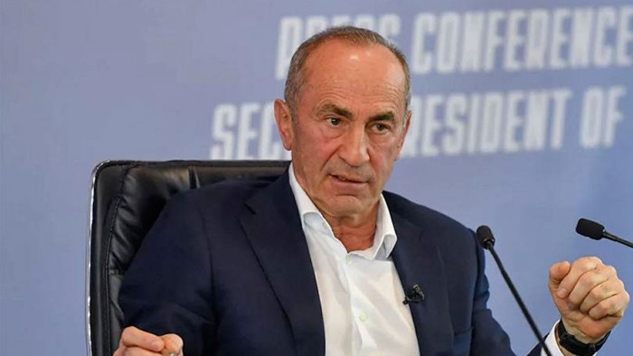 #Ուղիղ․ Ռոբերտ Քոչարյանը Աջափնյակում քարոզարշավ է անում