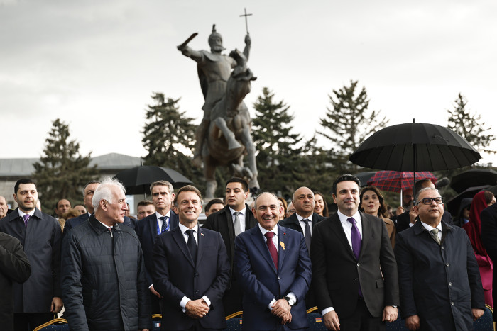 «Հրապարակ»․ Մակրոնի այցը Գյումրի սկանդալով է ուղեկցվել