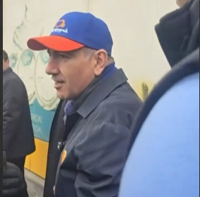 «Ամոթ ա, հերթ կանգնեք». Փաշինյանը մուննաթ եկավ քաղաքացիների վրա