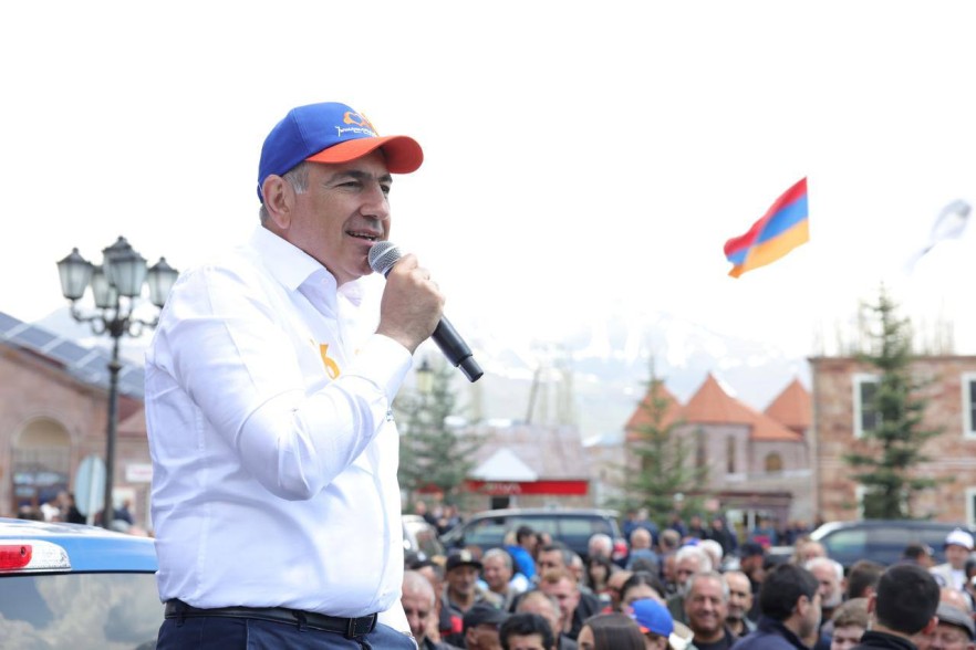Մերկանտիլություն, ինֆանտիլություն եւ մեծ զարմանք. առաջին տասնօրյակ
