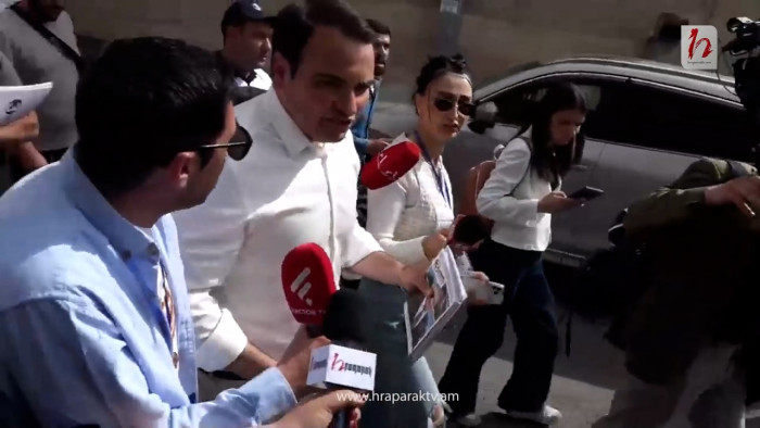 Երեկվա հրապարակածը ֆեյք էր, թող ամբողջ ձայնագրությունը հրապարակեն. Նարեկ Կարապետյան