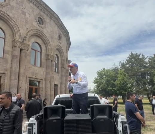 ՔՊ-ի հրաժեշտից առաջ «կատաֆալկայով ման են տալիս»