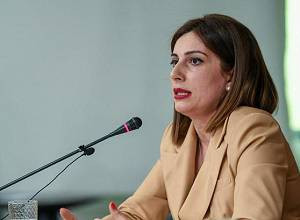 Փաշինյան ջան, էդ կուկուն մեղք է․ խի՞ ես ծառը բարձրացրել․․․