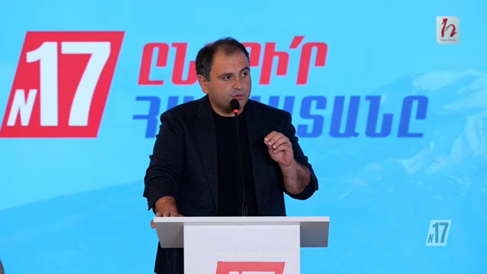 Պատկերացնու՞մ եք՝ 30 տղամարդ հավաքվեն, իրար սրտիկ ցույց տան. Սևակ Խաչատրյան