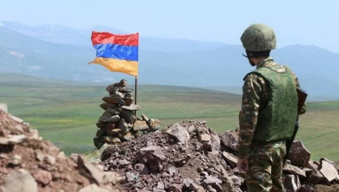 Военные: без силового вытеснения Азербайджан не покинет занятые территории Армении