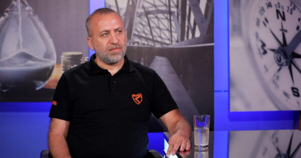 Ընտրություններին ընդառաջ թարմ թխած ընտրակաշառք ենք ստացել. Ավետիք Քերոբյան