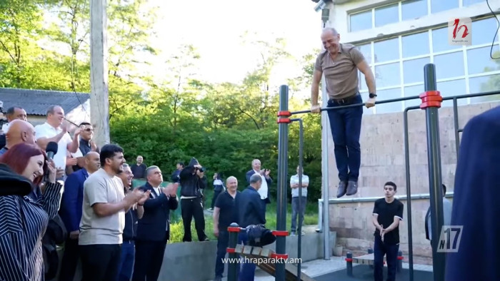 Քոչարյանը տուռնիկի վրա սալտո արեց