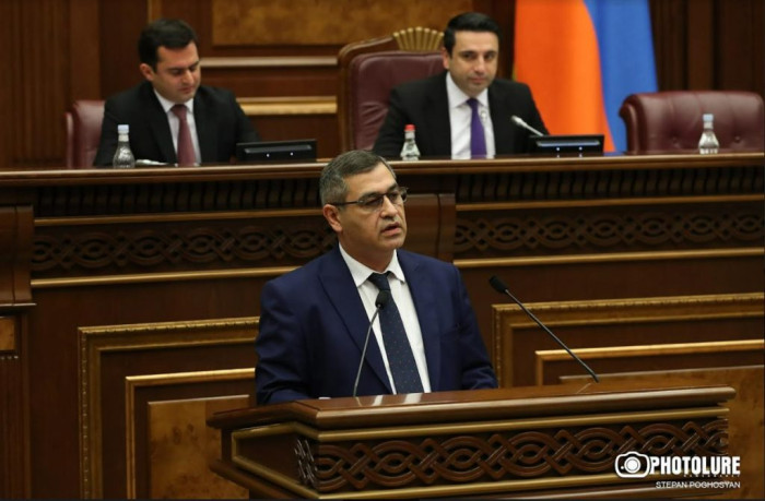 «Հրապարակ»․ Սահմանադրության մեջ ինչքան հոդված կա, խախտել են