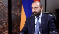 Նիկոլ եւ զրոներ