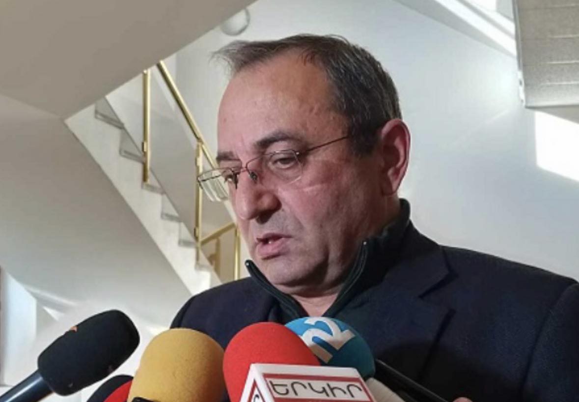 Հասկանում են՝ հողը գնում է ոտքերի տակից