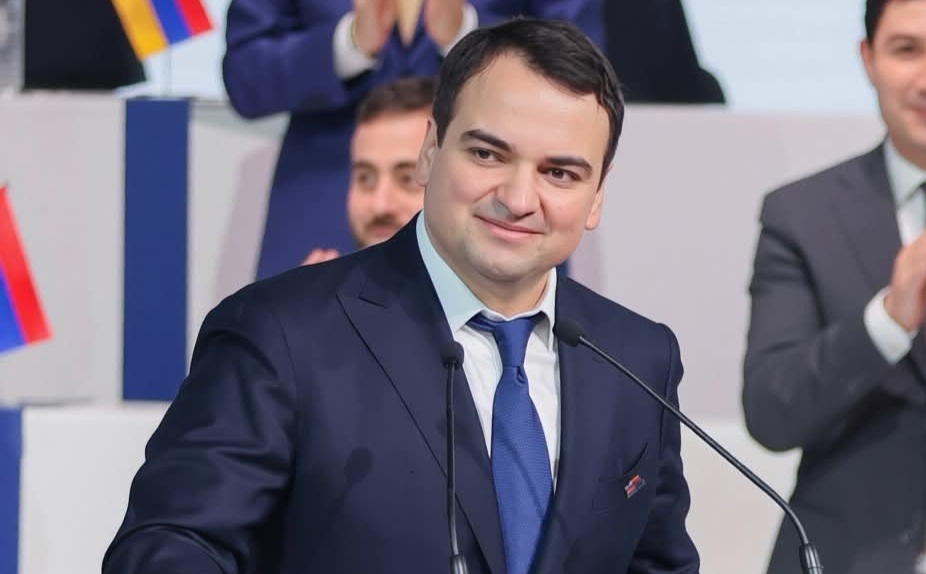Ուղիղ․ Նարեկ Կարապետյանը մասնակցում է ընտրությանը