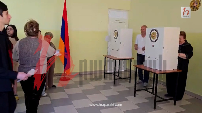 Բաց քվեարկության դեպք` 2/34 ընտրատեղամասում