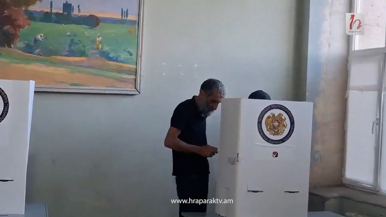 Որդին քվեարկում է հոր փոխարեն