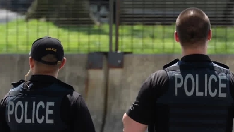 Դանակով զինված տղամարդը հարձակվել է անցորդների վրա