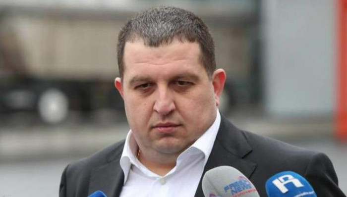 «Հրապարակ»․ Նարեկ Նալբանդյանի թռչնաֆաբրիկան բանվորների փողը չի տալիս