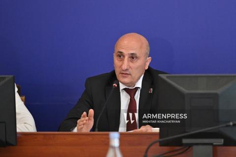 ԿԸՀ-ն սպառնում է լրագրողներին եւ հանրությանը