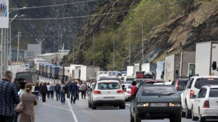 «Հրապարակ»․ Քաոսային իրավիճակ. հայ վարորդներն անելանելի վիճակում են