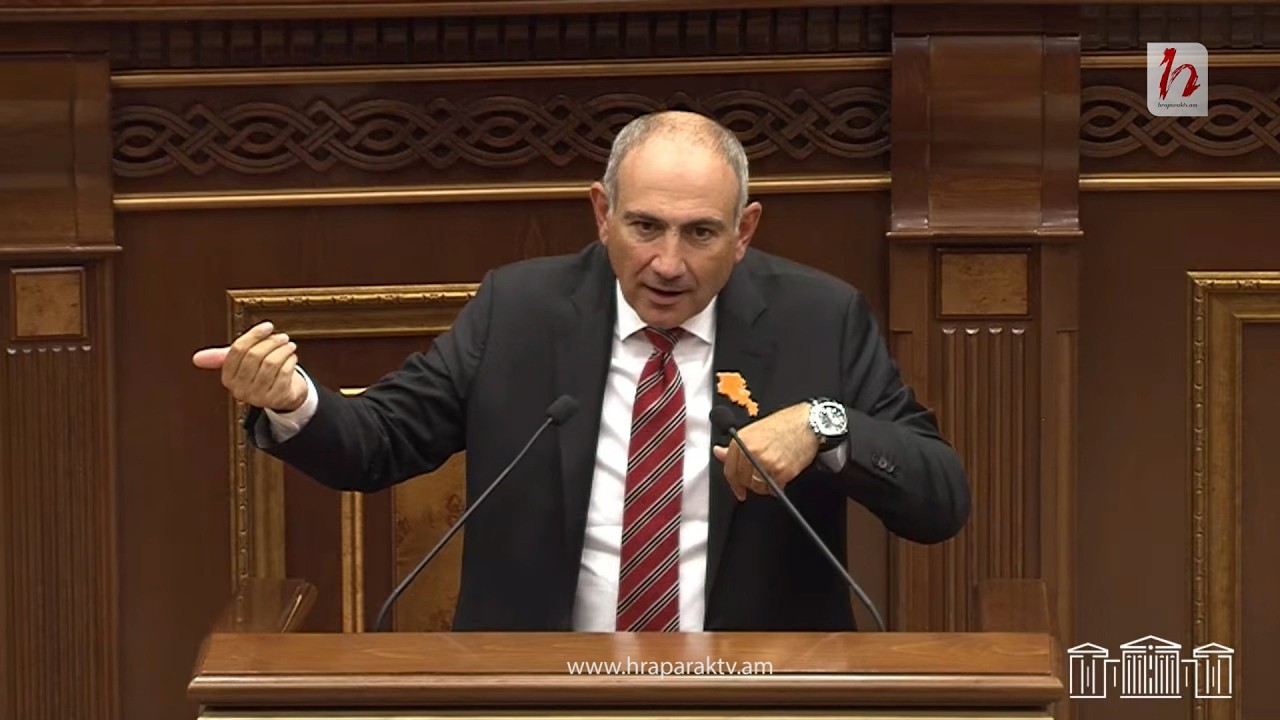 Ղարաբաղի դրոշը ԱԺ - ում հավասար է պատերազմի