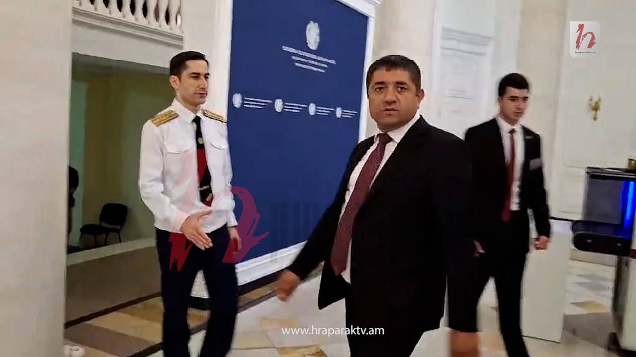Գյուլնազարյանը կառավարությունում է․ նրանց ԱԱԾ-ական ուղեկցեց
