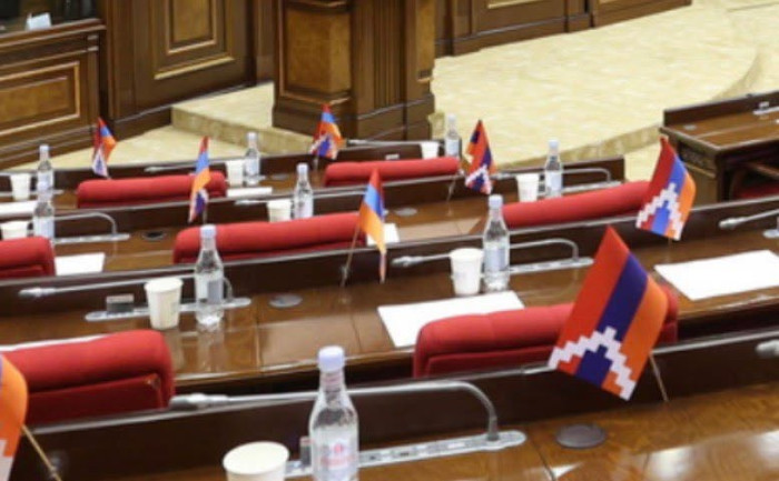 Ինչու չկան ընդդիմադիրները նիստերին
