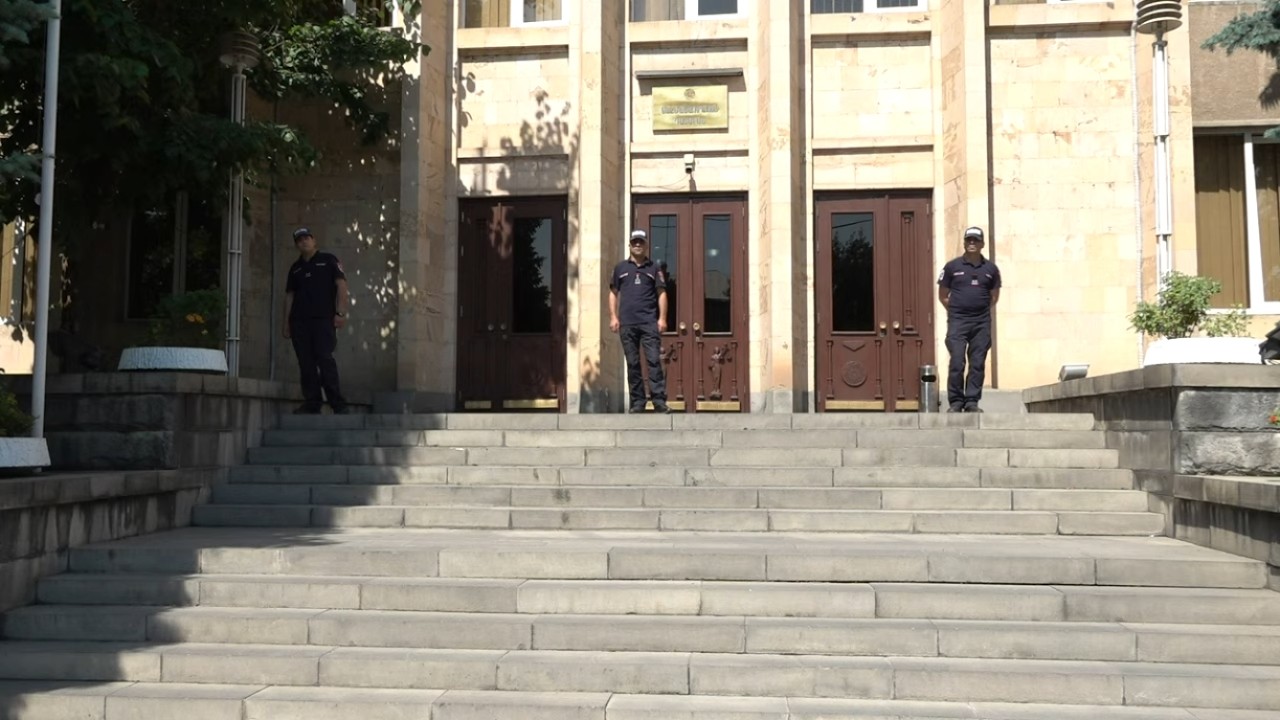 #Ուղիղ․ ՍԴ դիմումներ են ներկակացվում