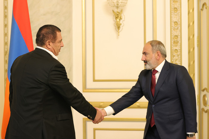 «Հրապարակ»․ Նիկոլ Փաշինյանը մտադիր է Գագիկ Ծառուկյանին սնանկացնել