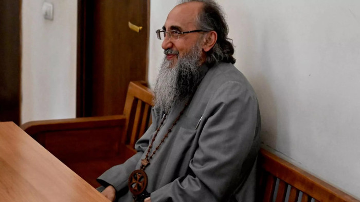 Միքայել սրբազանն ազատ արձակվեց