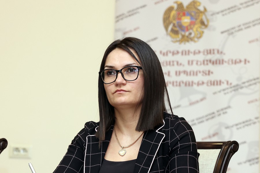 Հեռանում եմ պաշտոնից՝ գլուխս բարձր