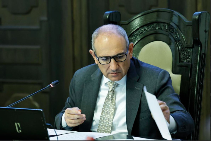 Փողը շատ է՝ չգիտեն ինչի վրա ծախսեն